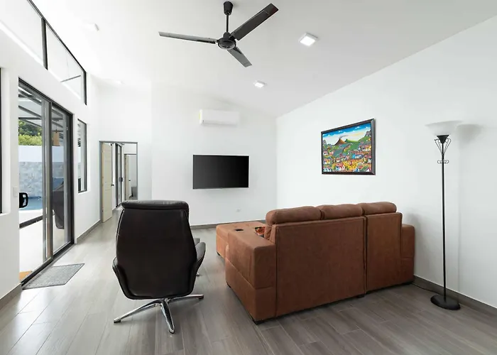 Villa Casa Aurora With Private Patio & Pool *
