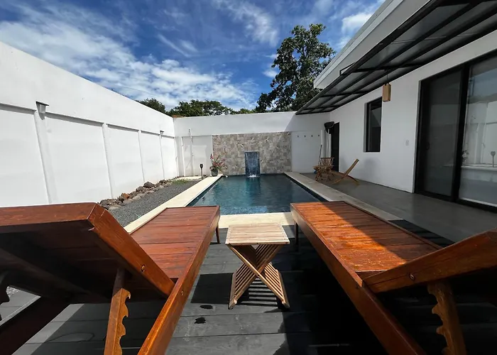 Villa Casa Aurora Oasis With Private Patio & Pool *